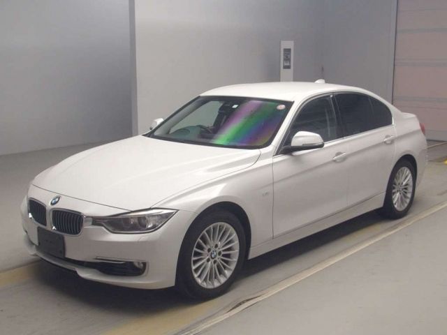 70102 BMW 3 SERIES 2014 г. (TAA Shikoku)